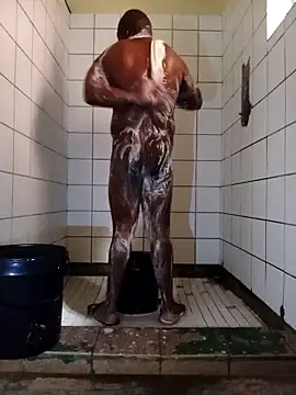 Snapshot of Dube501 chatting on October 27, 5:44 am Dube501 online show from October 27, 5:44 am