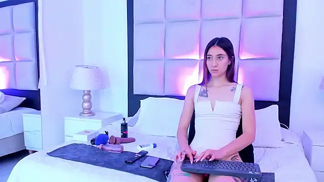 MeganPresleyy online show from March 6, 12:19 pm