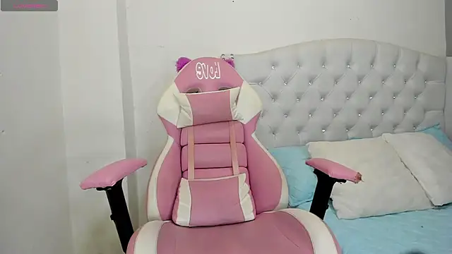 Snapshot of Alana_ponsee chatting on February 1, 2:58 am Alana ponsee online show from February 1, 2:58 am