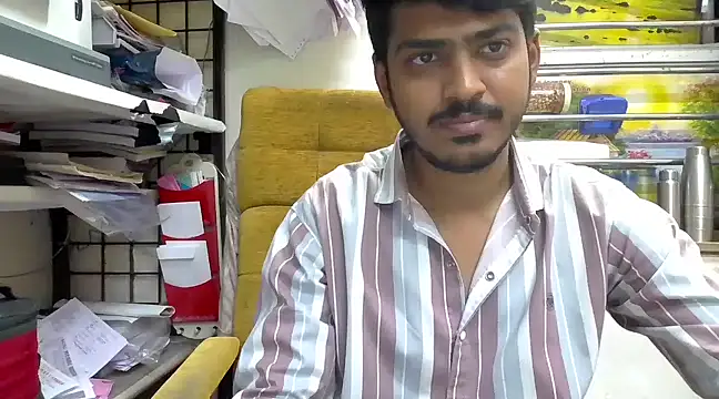 cute modell online show from March 20, 12:53 pm