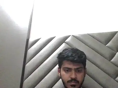 cute modell online show from December 3, 6:39 pm