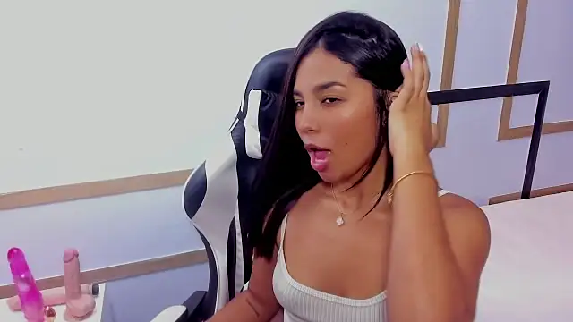 CharlotteGraay online show from February 25, 10:39 pm