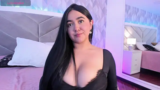 Snapshot of Sara__collins__ chatting on January 18, 4:10 pm Sara collins online show from January 18, 4:10 pm