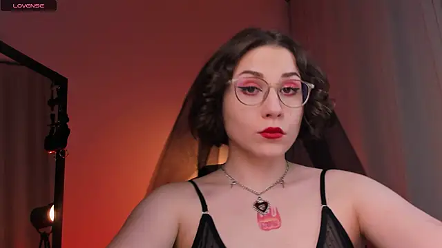 Eva Moss  online show from February 19, 12:35 am