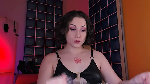 Eva Moss  online show from September 13, 2:17 pm