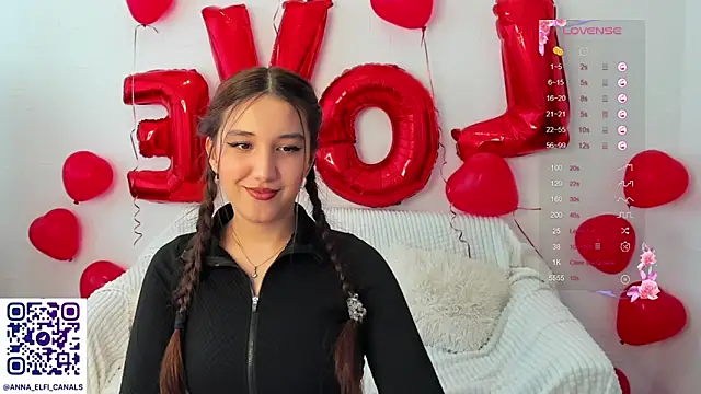 Snapshot of anna_elfi chatting on February 16, 6:10 am anna elfi online show from February 16, 6:10 am