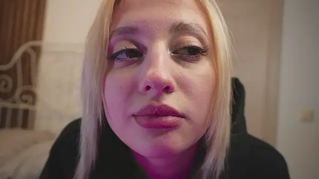 milasmiu online show from January 25, 6:46 pm