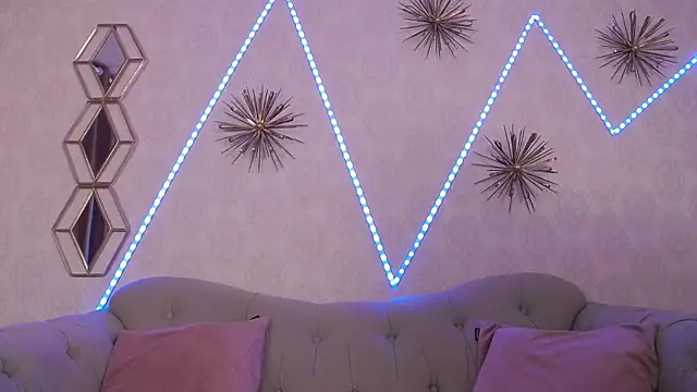 BustyEva  online show from September 13, 3:28 am