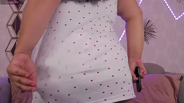 BustyEva  online show from September 19, 3:30 am