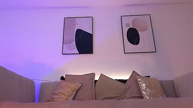 Snapshot of ahri_moon1 chatting on November 22, 3:44 pm ahri moon1 online show from November 22, 3:44 pm