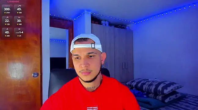 austinoficial online show from March 8, 1:06 am