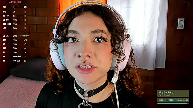 Annycolin  online show from March 7, 8:11 pm