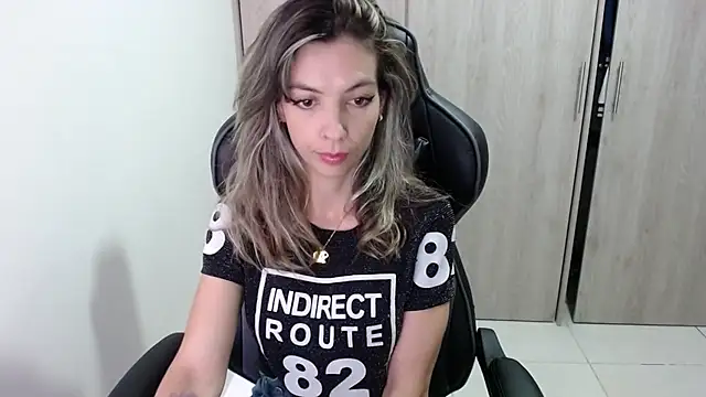 Princezzlove3 online show from February 15, 5:17 pm