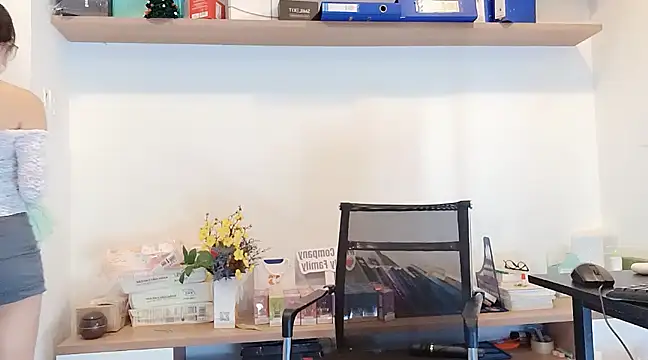 Lush-Office online show from March 3, 11:00 am