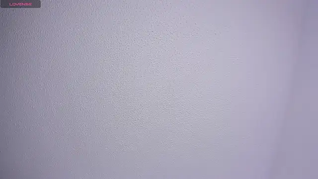 raven  white1 online show from February 19, 11:14 pm