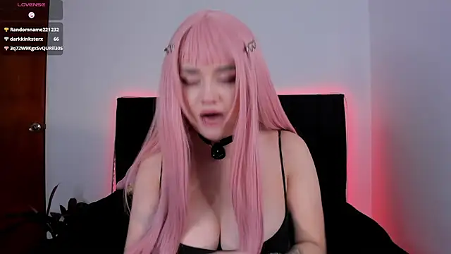 raven  white1 online show from February 21, 2:17 am