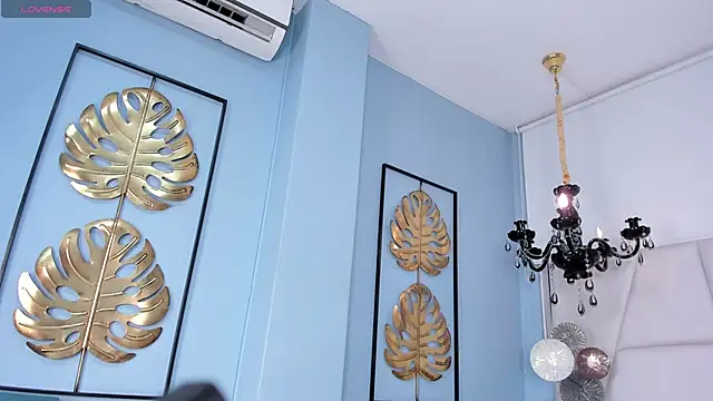 Aitana Hilton  online show from October 6, 11:40 am