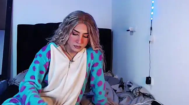 Georgina Giio online show from March 5, 6:54 am