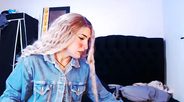 Georgina Giio online show from March 6, 6:30 am