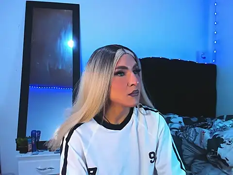 Georgina Giio online show from October 4, 5:38 am