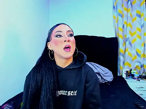 Georgina Giio online show from November 13, 8:24 am