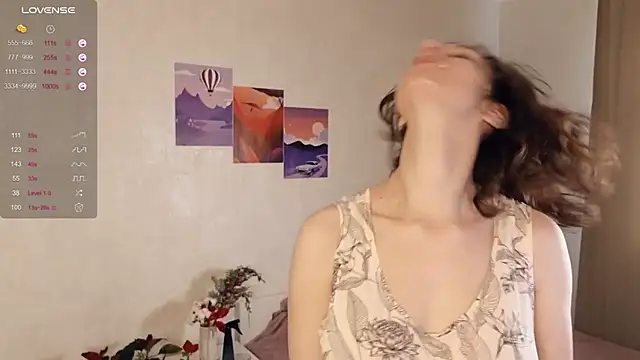 Snapshot of Leya_Curly chatting on February 6, 12:16 pm Leya Curly online show from February 6, 12:16 pm