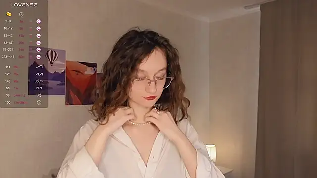 Snapshot of Leya_Curly chatting on February 20, 12:36 pm Leya Curly online show from February 20, 12:36 pm