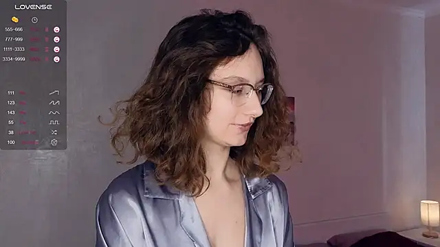 Snapshot of Leya_Curly chatting on February 23, 10:28 am Leya Curly online show from February 23, 10:28 am