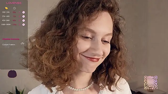 Snapshot of Leya_Curly chatting on September 22, 2:08 pm Leya Curly online show from September 22, 2:08 pm