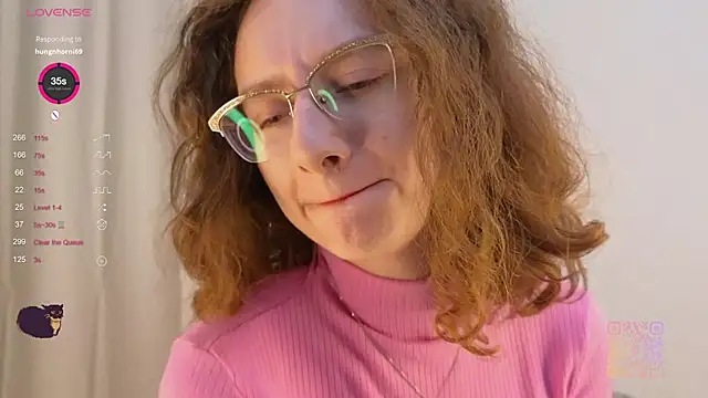 Snapshot of Leya_Curly chatting on November 7, 6:52 pm Leya Curly online show from November 7, 6:52 pm