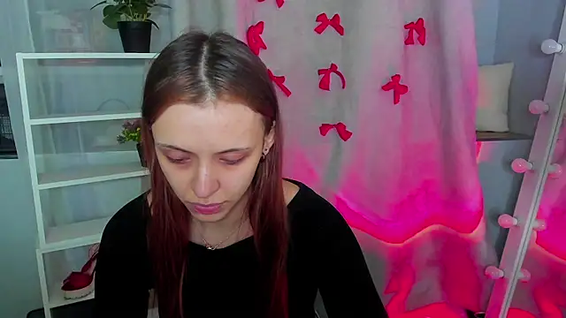 Snapshot of Sahara_Shields chatting on February 3, 10:25 am Sahara Shields online show from February 3, 10:25 am