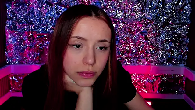 Snapshot of Sahara_Shields chatting on February 7, 12:28 pm Sahara Shields online show from February 7, 12:28 pm