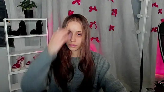 Snapshot of Sahara_Shields chatting on February 9, 10:20 am Sahara Shields online show from February 9, 10:20 am