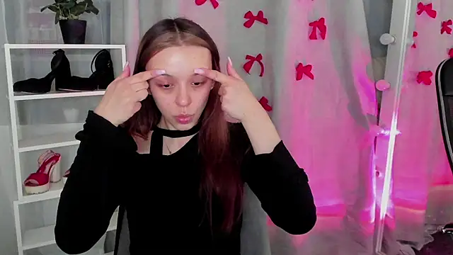 Snapshot of Sahara_Shields chatting on February 11, 10:15 am Sahara Shields online show from February 11, 10:15 am