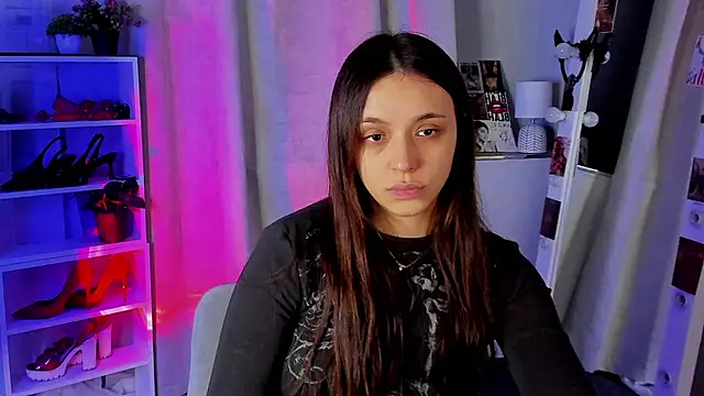 Snapshot of Sahara_Shields chatting on October 5, 10:02 am Sahara Shields online show from October 5, 10:02 am