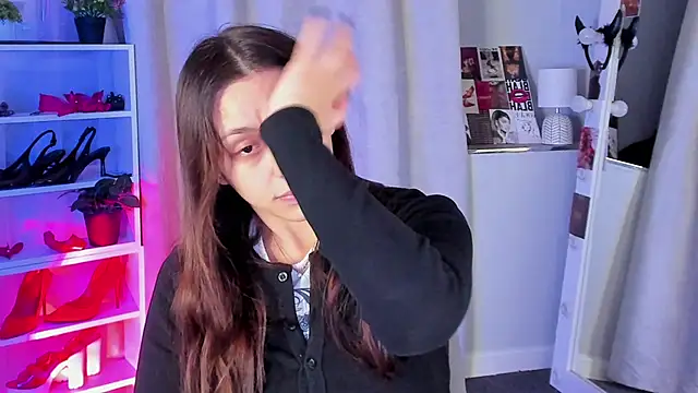 Snapshot of Sahara_Shields chatting on October 15, 10:04 am Sahara Shields online show from October 15, 10:04 am