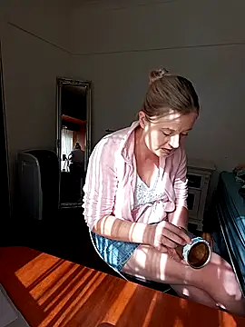 Snapshot of Vintasia chatting on September 18, 1:24 pm Vintasia online show from September 18, 1:24 pm