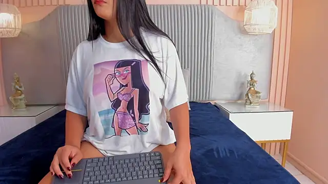 janna lopez  online show from February 6, 10:15 am