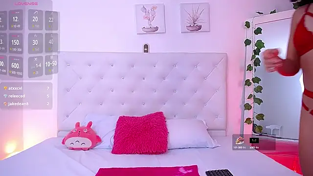 littleslut1 online show from September 11, 4:01 am