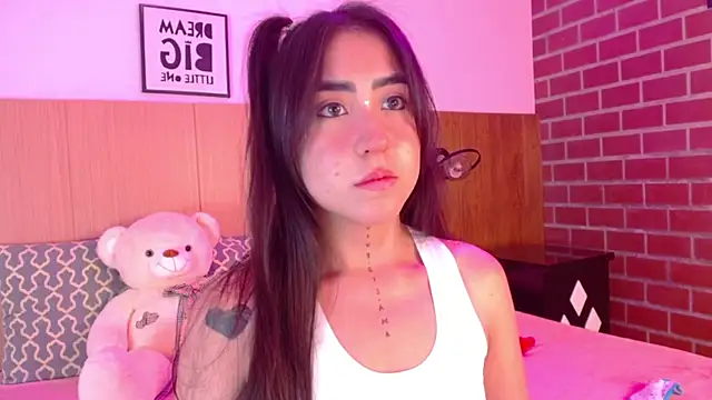 AdaaMillan online show from February 7, 11:23 am