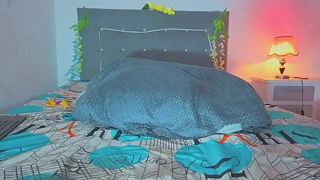 Snapshot of NoaBrowm chatting on November 29, 9:40 pm NoaBrowm online show from November 29, 9:40 pm