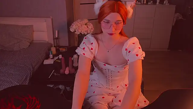 foxy jpg online show from October 26, 9:53 pm