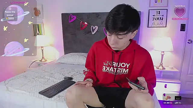 Snapshot of ethan_and_ava chatting on February 27, 1:49 pm ethan and ava online show from February 27, 1:49 pm