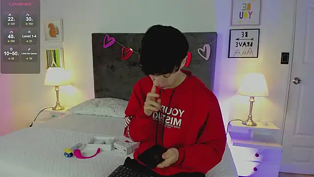 Snapshot of ethan_and_ava chatting on February 28, 1:36 pm ethan and ava online show from February 28, 1:36 pm