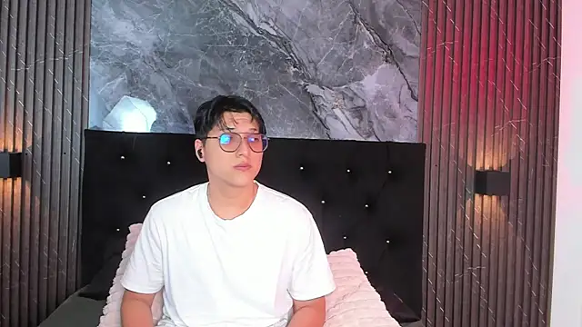 vanilla hot online show from February 12, 1:16 pm