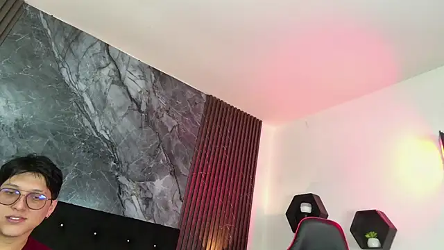 vanilla hot online show from March 8, 1:36 pm