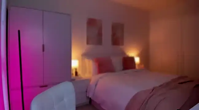 Snapshot of GoddessRoxana chatting on January 15, 11:32 am GoddessRoxana online show from January 15, 11:32 am