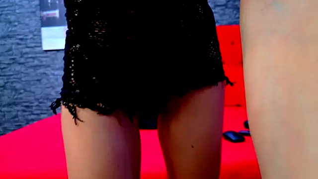 SelenaNoir online show from October 17, 4:37 am