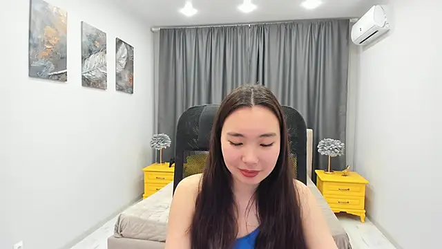 AnnaReyla online show from February 15, 4:45 pm