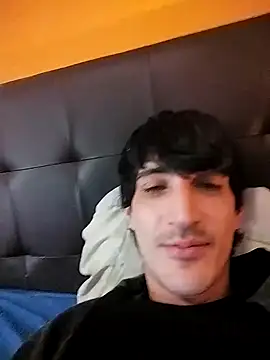 Snapshot of moutt99 chatting on January 22, 2:03 pm moutt99 online show from January 22, 2:03 pm